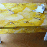 Faux marbre jaune de Sienne peint sur table MDF